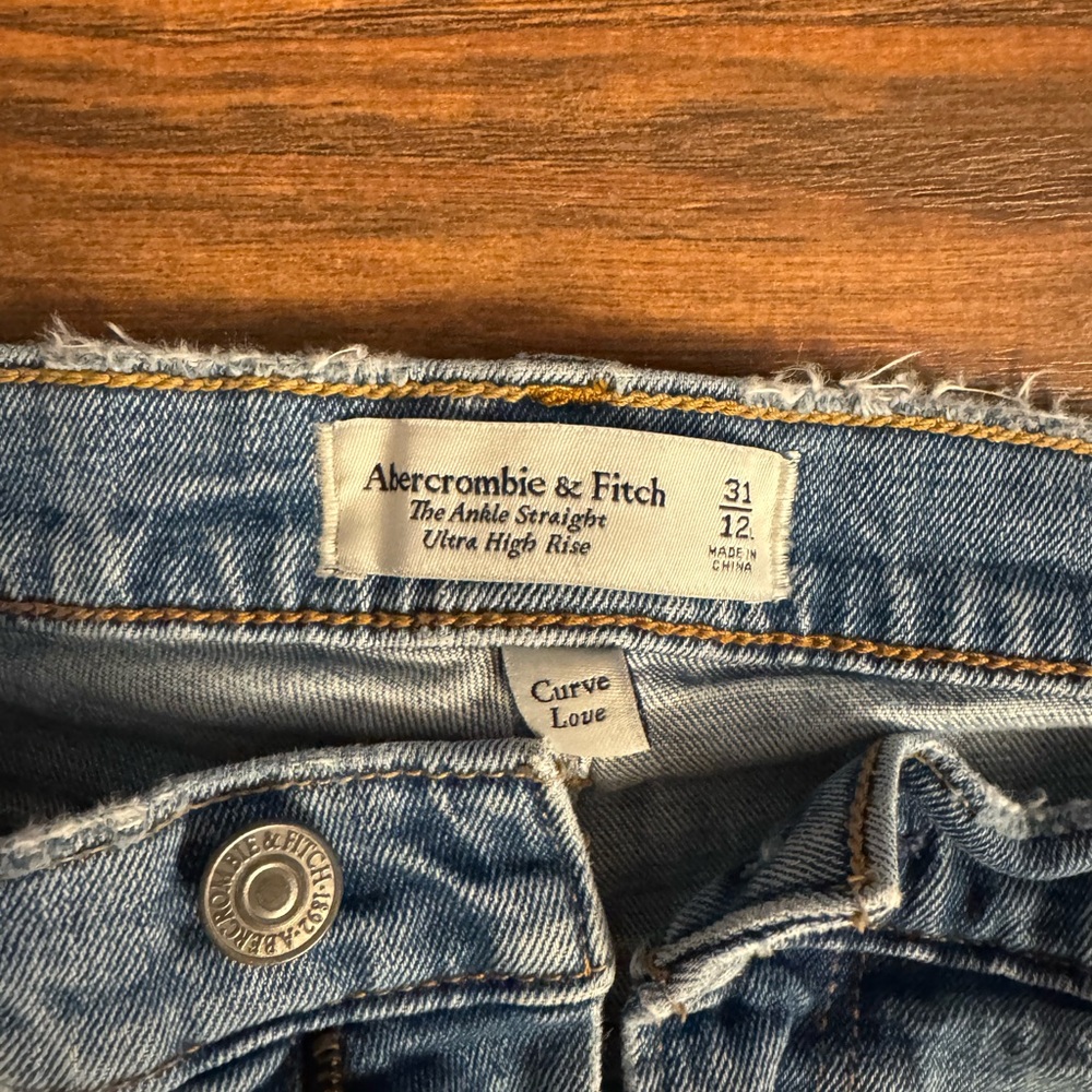 Women's Ultra High Rise Ankle Straight - Picture 3 of 3